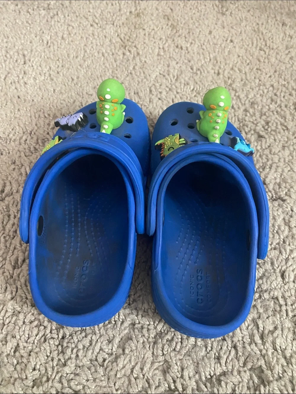 CROCS Kids Blue Clogs with Green Dinosaur Jibbitz size C8